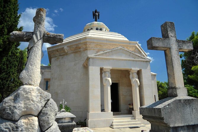 2 hrs Guided Tour to CAVTAT a Small Place for Great Art - Where the tour starts: a Roman setting before you even walk