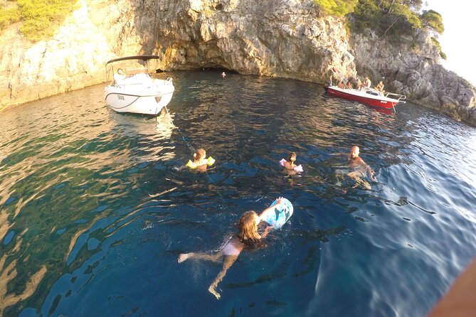 4h / 6h / 8h Elaphite Islands Tour with 6.5m/21FT SunDeck Boat - Green Caves After Blue Cave: More Snorkel Time, Less Rush