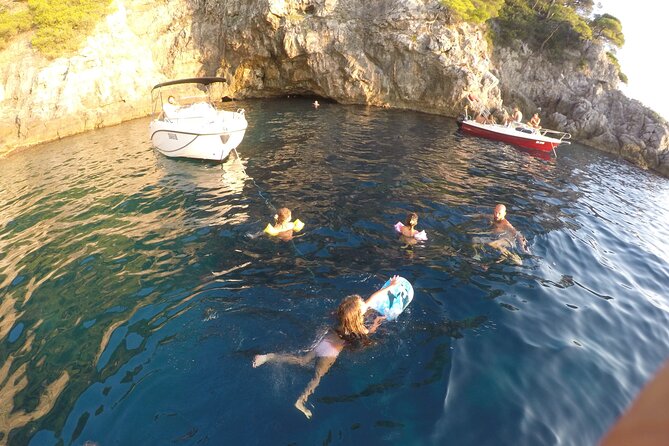4h / 6h / 8h Elaphite Islands Tour with 7.5m/24FT SunDeck Boat - Green Caves on Kolocep: a second chance to swim and snorkel (30 minutes)
