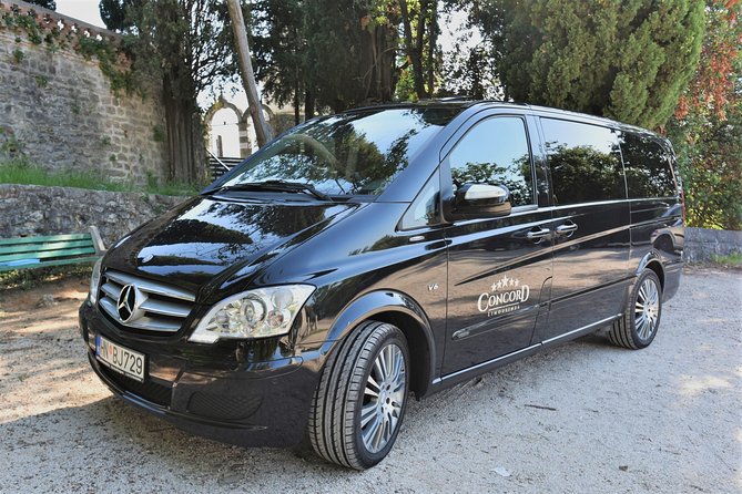 Airport Transfer Dubrovnik to Herceg Novi / Portonovi - What you get on the road: free drinks, free Wi‑Fi, and a chauffeur who actually drives