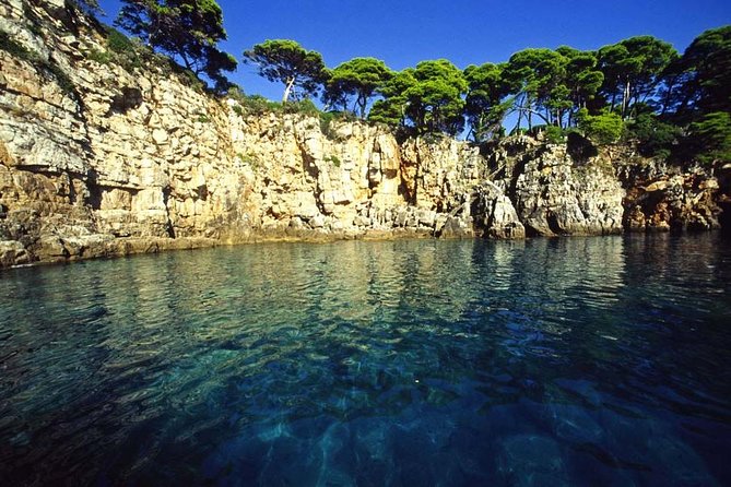 BLUE CAVE&GREEN CAVES /ŠUNJ beach Speedboat tour- WITH DRINKS - The Guides and Captains Who Keep This Smooth