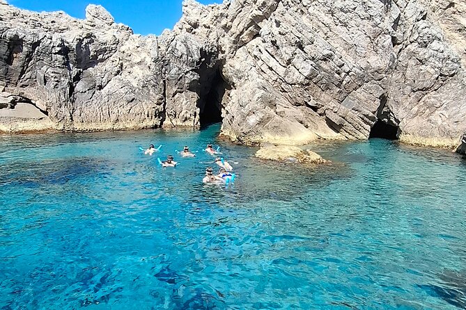 Blue & Green cave,Šunj beach - with drinks small group speedboat - Drinks on board: included, but not a full party package