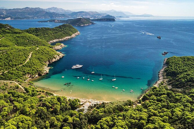 Blue & Green Cave Tour with Elaphite Island Stop from Dubrovnik - Meeting in Dubrovnik and cruising out: the fun starts early