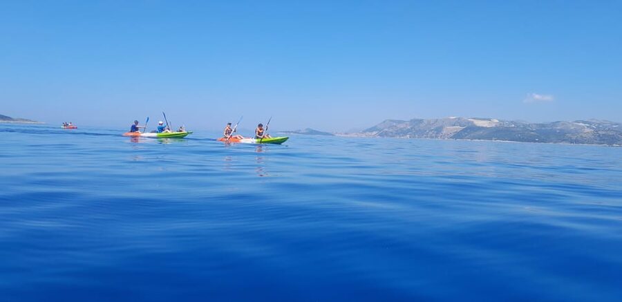 Cavtat: 'Pomalo' Guided Sea Kayaking Tour - Group size and English guiding: who this trip fits best