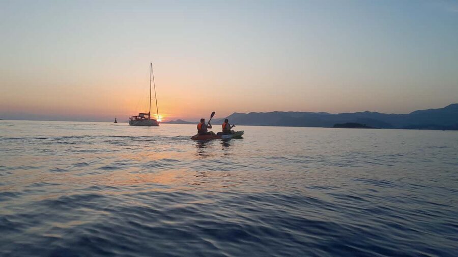 Cavtat: 'Pomalo' Sunset Guided Sea Kayaking Tour - English Guide, Local Pace, Real Coaching