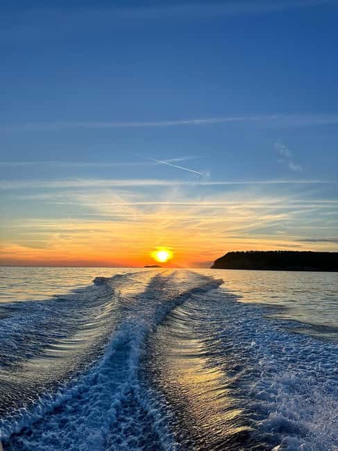 Cavtat: Romantic Sunset Cruise with Unlimited Drinks - A 45-minute Cavtat sunset cruise that fits real dinner plans