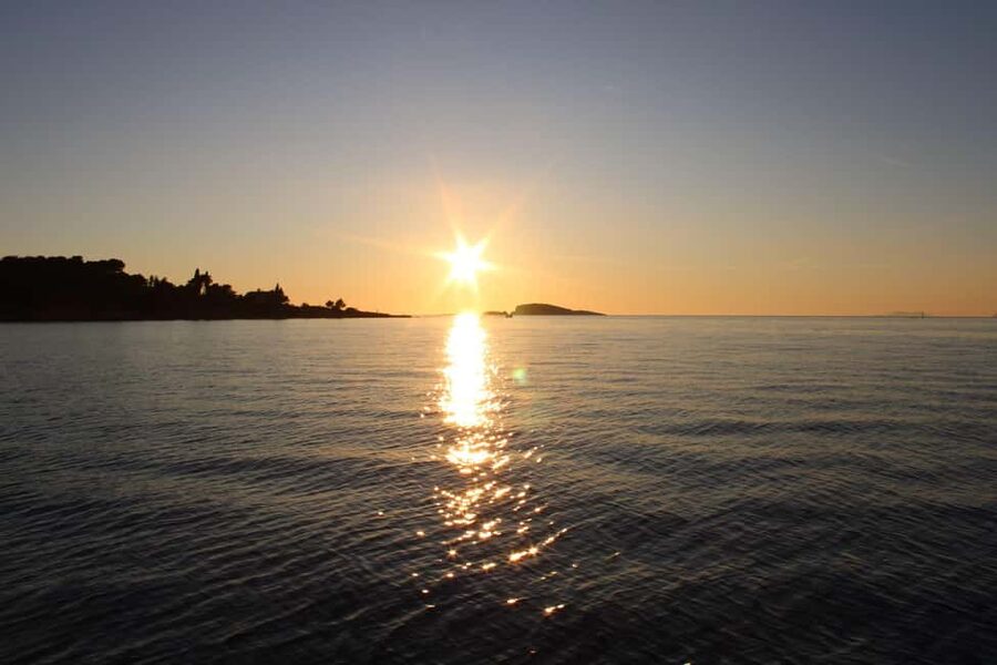 Cavtat: Romantic Sunset Cruise with Unlimited Drinks - The real sunset moment: when the boat pauses for photos