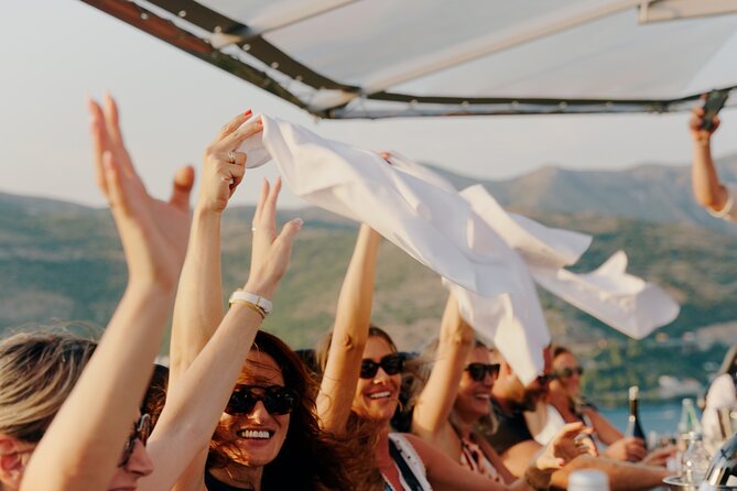 Dinner in the Sky Dubrovnik - Dine 50m above ground - Price and value: does $156.89 make sense?