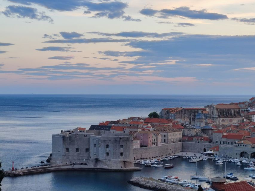 Dubrovnik: 2h Old Town Private Guided Tour - Starting at Ploče Gate: the route that gives you bearings fast