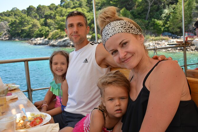 Dubrovnik: 3 Islands Boat Tour with Lunch & drinks(FR, ES, EN) - Koločep: Hidden Bays, Pine and Olive Villages, and the Party Deck