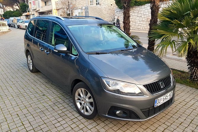Dubrovnik Airport to/from Dubrovnik Area - Private Transfer - The Pickup: Name Sign, Arrivals Gate, and Real-World Timing