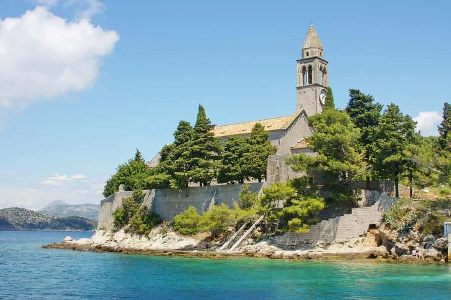 Dubrovnik: Best of the Elaphites by Catamaran - Onboard Living: Snacks, Drinks, Wi‑Fi, and the Catamaran Ride