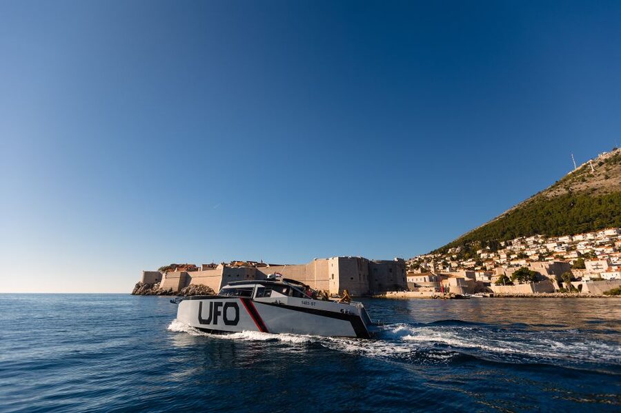 Dubrovnik: Blue Cave Tour with Panoramic Old Town View - The 10-minute hop to Šunj Beach: change of pace on purpose