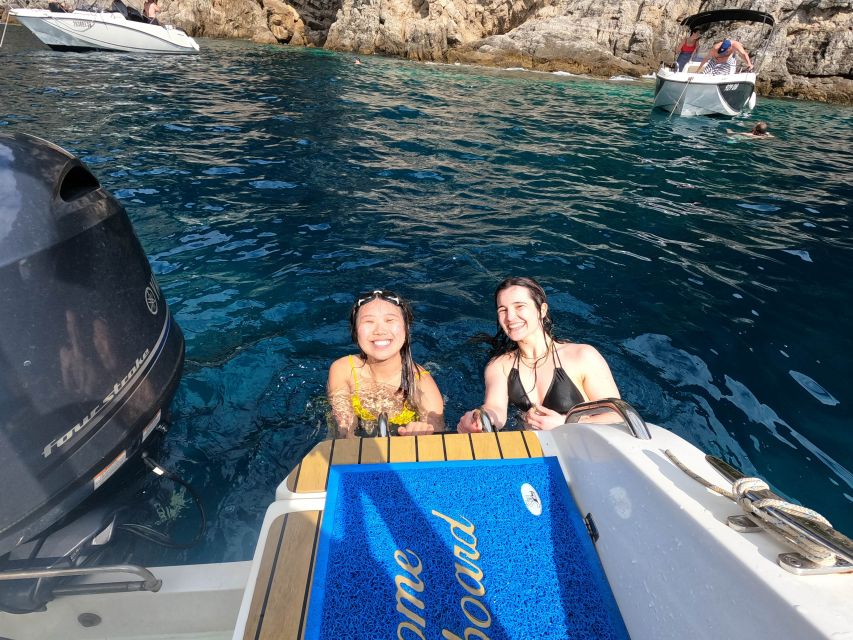 Dubrovnik: Blue & Green Caves Private Boat Tour with Drinks - Stop 4: Cliff jumping and the thrill factor