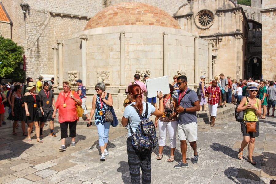 Dubrovnik: Cable Car, Walking Tour and City Walls Combo - Guided Old Town walk: turn the maze into a story you can follow