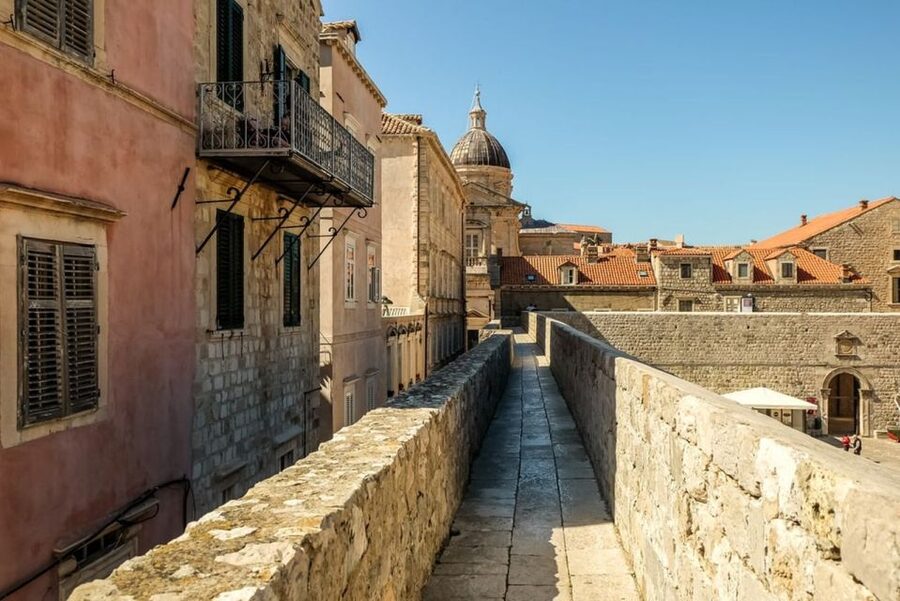Dubrovnik: City Walls Private Guided Walking Tour - The wall walk itself: 2 hours of real city views