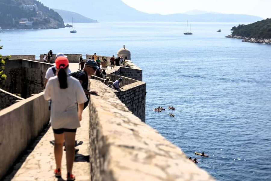 Dubrovnik: City Walls, Stradun & Old Town Story Walking Tour - Timing matters on the walls: afternoon starts can feel easier