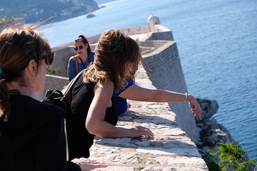 Dubrovnik: City Walls Tour for Early Birds & Sunset Chaser - What to bring so the tour stays enjoyable