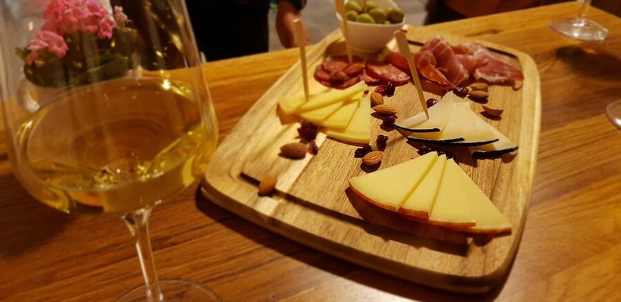 Dubrovnik: Croatian Food, Wine & Old Town Highlights Tour - Price and value: what $167 actually covers