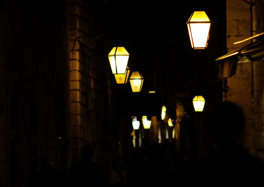 Dubrovnik: Dark tales of the Old Town - Practical tips: steps, shoes, and the no-video rule