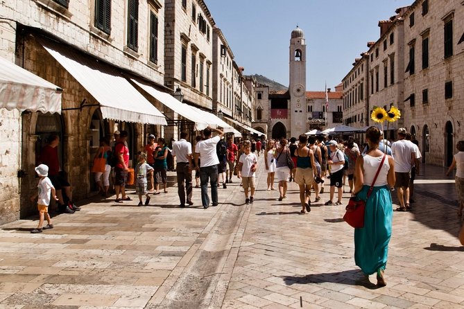 Dubrovnik Discovery Old Town Walking Tour - Porat Dubrovnik: ending near the water with easy next steps