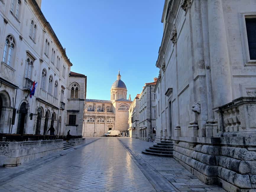 Dubrovnik: Early Nature Walk with a Historical Twist - Mediterranean plants as a history lesson, not a nature lecture