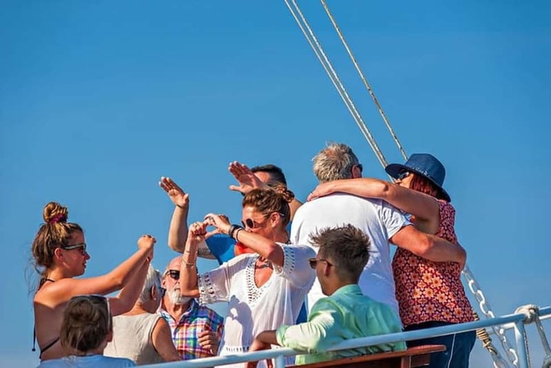 Dubrovnik: Elaphite Islands Cruise with Drinks/Lunch Options - Lopud’s 3-hour finale: beach time, wine, and a food-focused stop