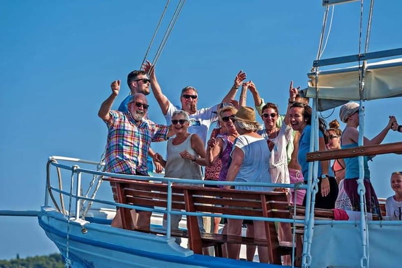 Dubrovnik: Elaphite Islands Cruise with Drinks/Lunch Options - Timing, sea conditions, and staying comfortable on a full day