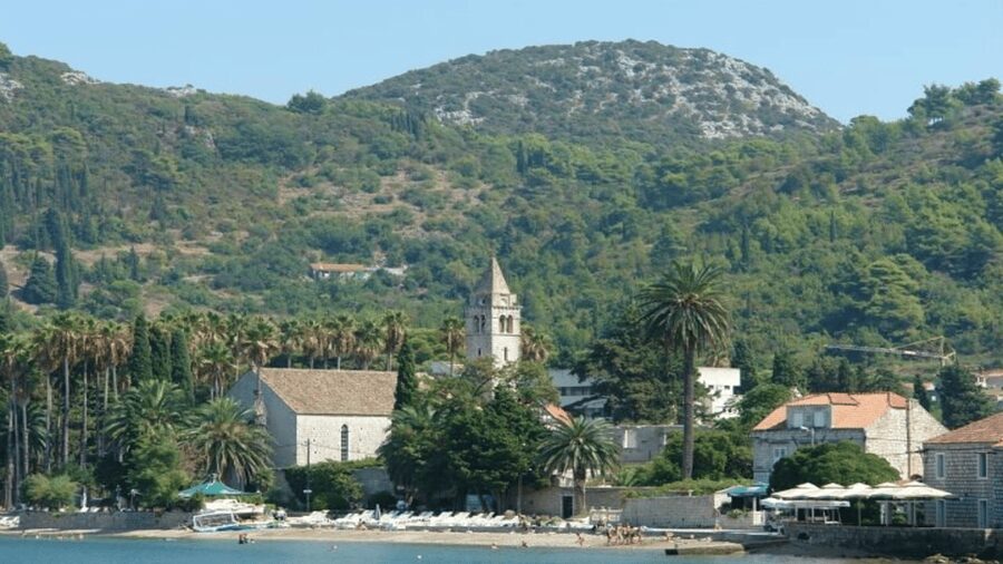 Dubrovnik: Elaphiti Islands Boat Cruise with Lunch & Drinks - Šunj Lagoon Beach: Swim Time With a Walking Option or Mini-Golf Car Taxi