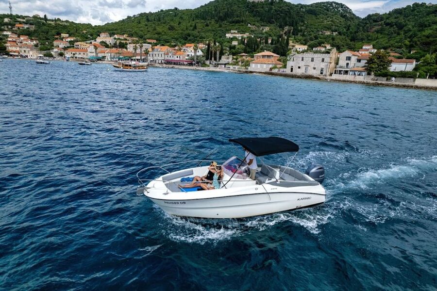 Dubrovnik: Elaphiti Islands Private Day Cruise by Speedboat - Šipan’s Suđurađ fishing village: local pace, optional lunch break