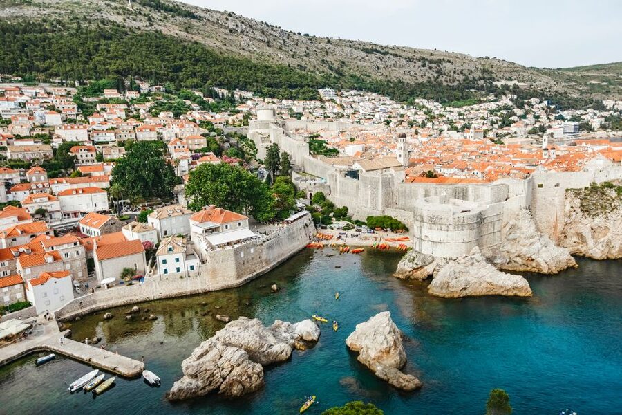 Dubrovnik: Game of Thrones and Lokrum Island Walking Tour - Practical packing and comfort tips for a 3-hour Dubrovnik day