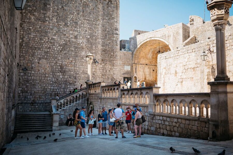 Dubrovnik: Game of Thrones & History Tour - Game of Thrones details you can actually place while walking