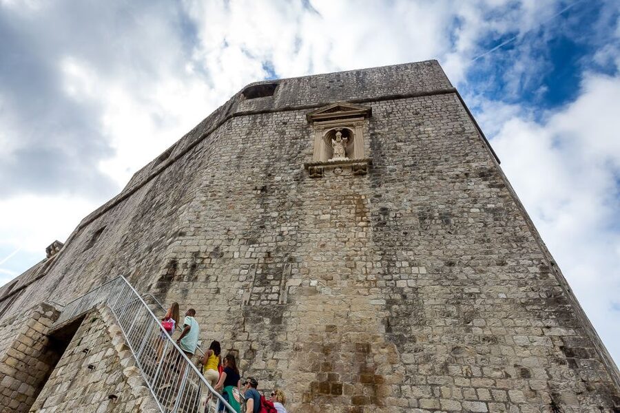Dubrovnik: Game of Thrones&Lokrum Island Walking Tour - Benedictine Monastery and the Lokrum Visitor Center Atmosphere