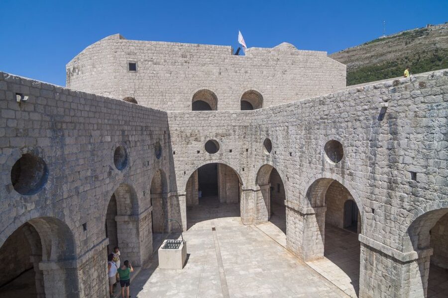 Dubrovnik: Game of Thrones Walking, Car and Boat Tour - Walking the Old Town: Red Keep, Blackwater Bay, and the Walk of Shame