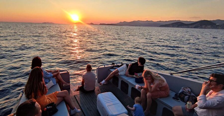 Dubrovnik: Golden Hour Sunset Cruise - Key things to know before you go