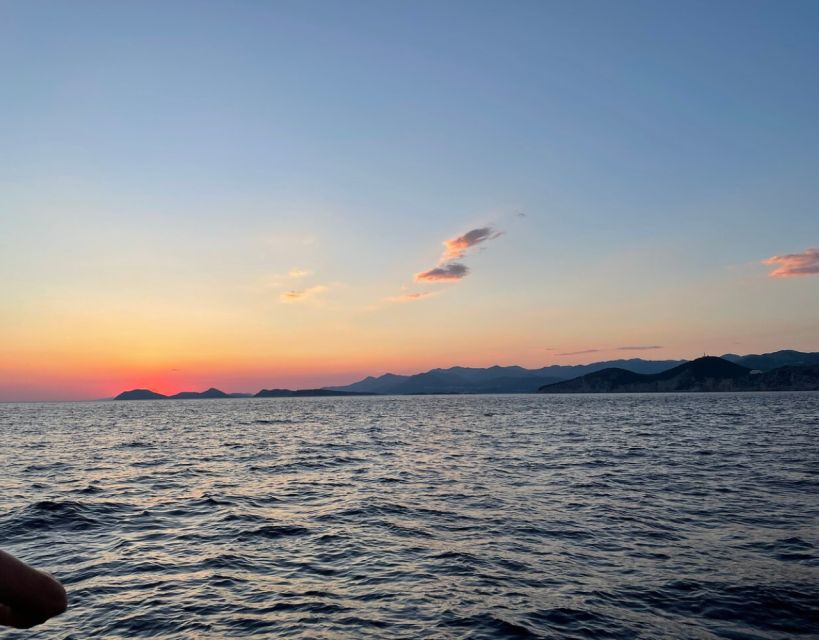 Dubrovnik: Golden Hour Sunset Cruise - Golden Hour on Dubrovnik’s Old Town Coast