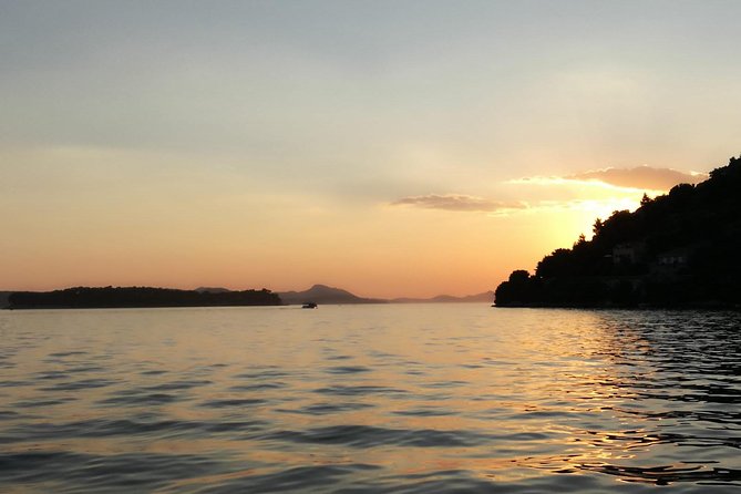 Dubrovnik: Golden Hour Sunset Cruise with Drinks - Meeting at Marina Frapa and getting on the water