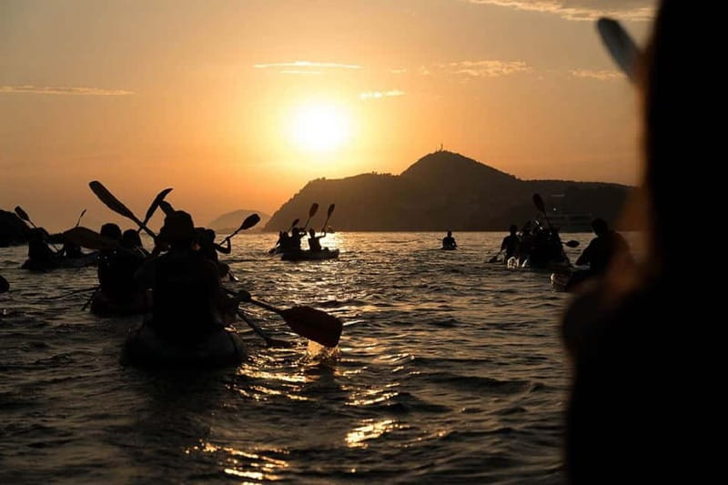 Dubrovnik: Guided Sunset Sea Kayaking Tour with Wine - Key things to know before you go