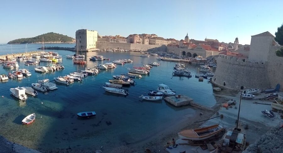 Dubrovnik: Historical Tour with Game of thrones details - Meeting at Ploče Gate: where your tour really begins