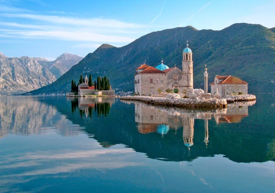 Dubrovnik: Kotor, Perast, Sveti Stefan, and Budva Day Trip - Kotor’s old town: the guided walk plus room to breathe