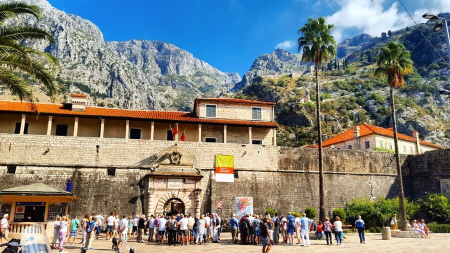 Dubrovnik: Kotor, Perast, Sveti Stefan, and Budva Day Trip - Budva break and lunch rhythm: when timing is everything
