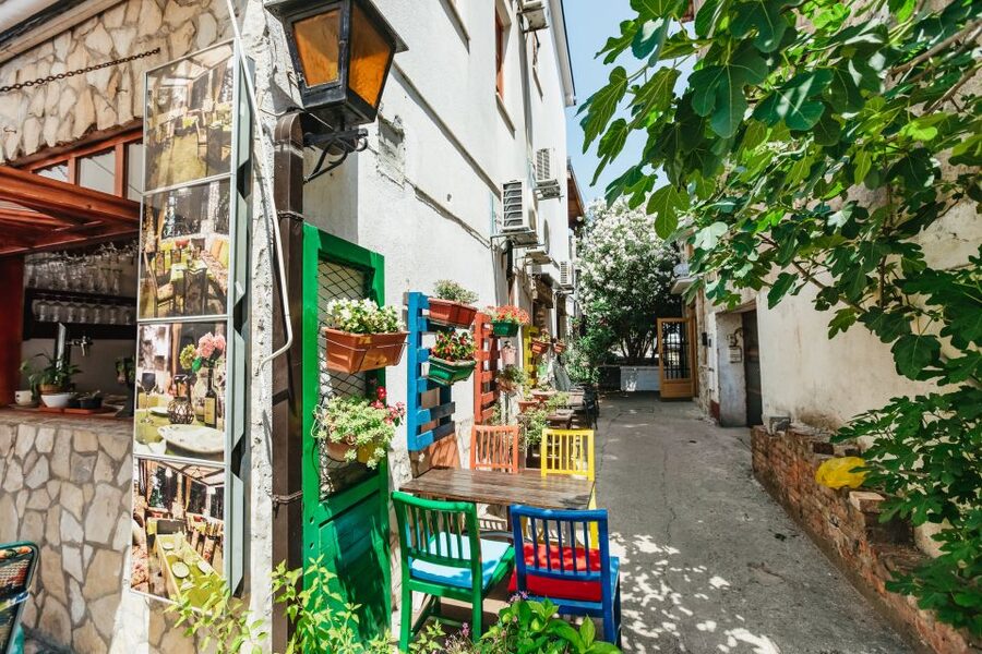Dubrovnik: Mostar and Kravice Waterfalls Small-Group Tour - Price and value: what $130 buys you, and what you still pay