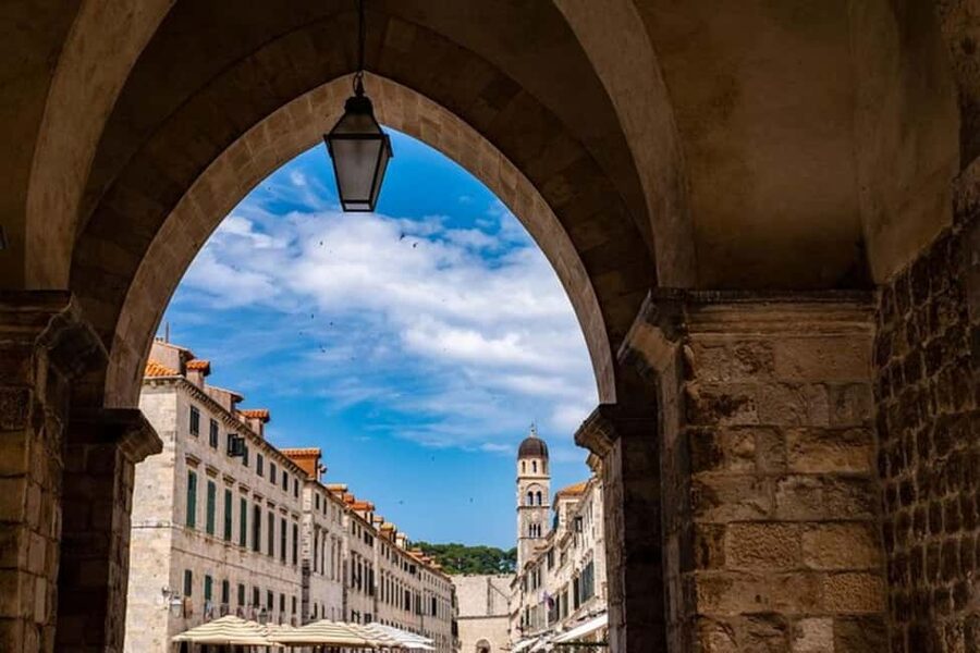 Dubrovnik : Must-See Private Walking Tour With A Guide - Limestone Streets and a 2,000-Year Timeline in Plain Language