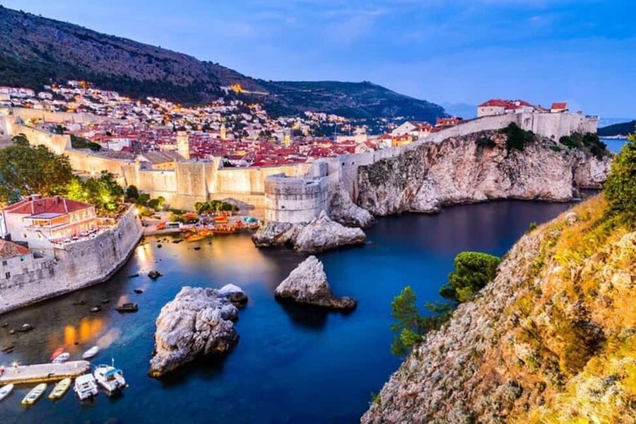 Dubrovnik : Must-See Private Walking Tour With A Guide - Where the Walk Starts: Jewish Fountain to Brsalje ulica