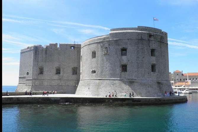 Dubrovnik Old City Walls Private Tour - Where you meet and how the walk is laid out (end at Luža)