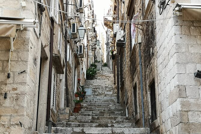 Dubrovnik Old City Walls Private Tour - The guide makes the difference: what the best ones do