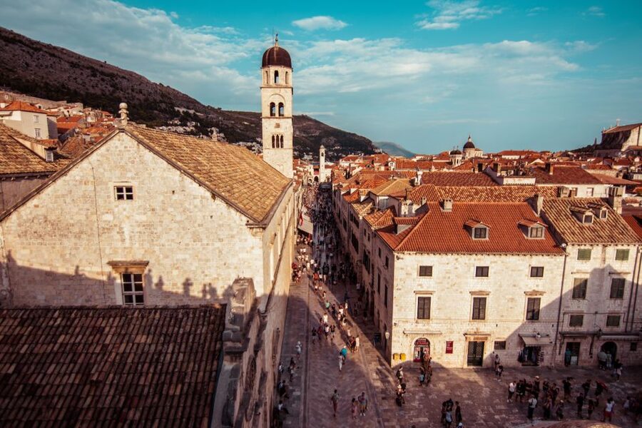 Dubrovnik: Old Town & City Walls Guided Tours Combo - Meeting points and routing: keep your eyes on the orange umbrella
