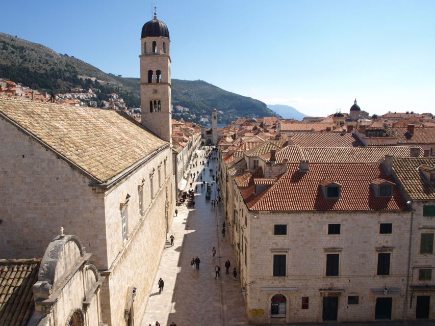 Dubrovnik: Old Town & City Walls Private Walking Tour - Timing in July and August: heat management on stairs