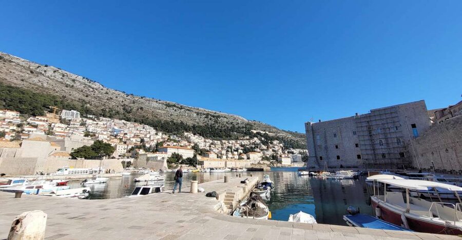 Dubrovnik: Old Town Highlights Tour with Audio Guide - Adriatic Sea Views: Getting More From the Walk