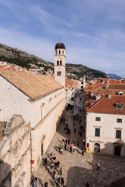 Dubrovnik Old Town: Night tour with History, Wine & Bites - Dubrovnik at night: why this 2-hour walk feels like a smart move